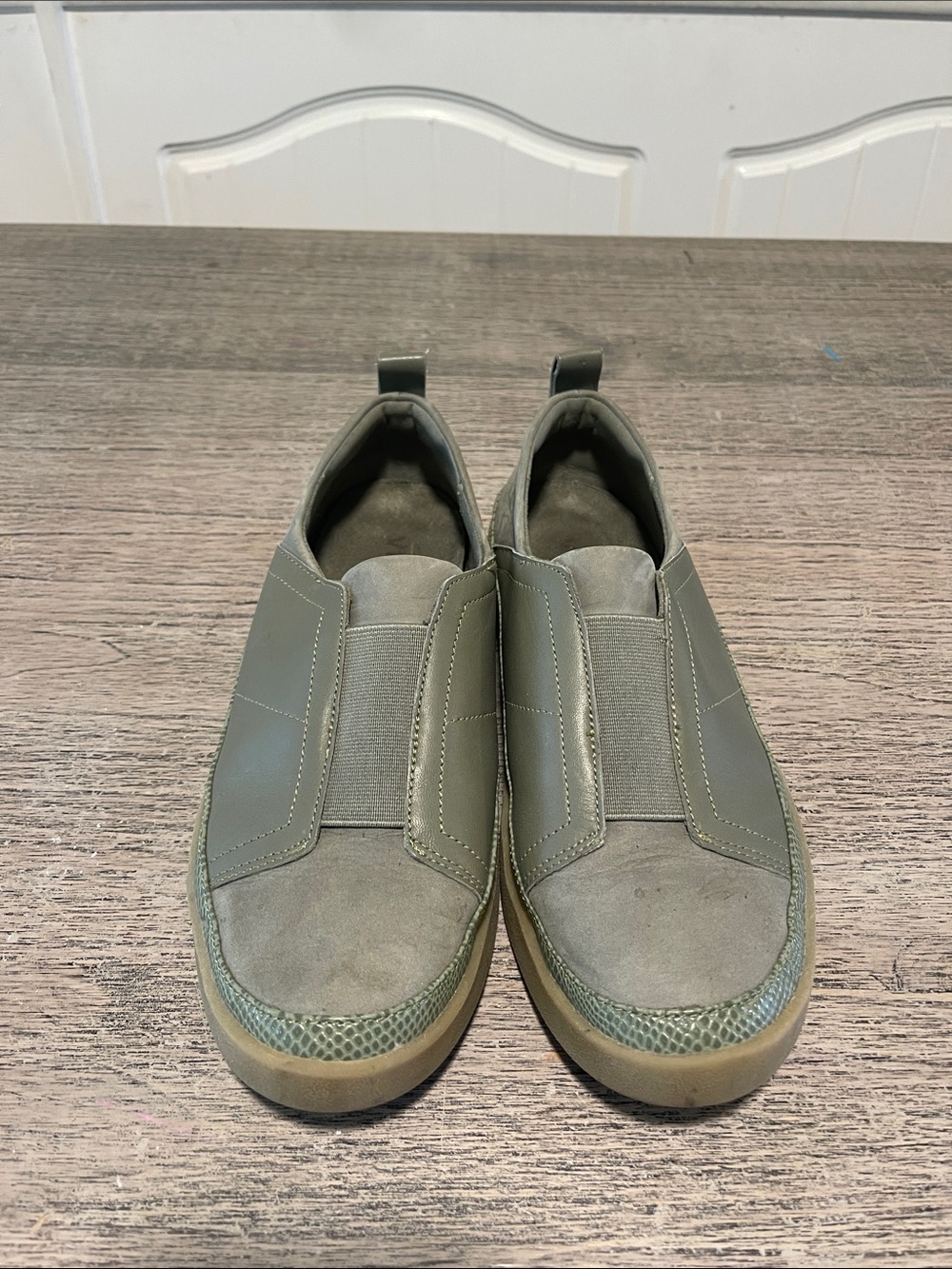 Vionic Zinah Slip-On Sneaker Size 7